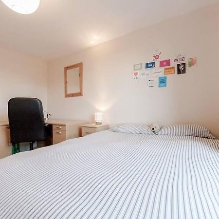 Spacious Two Double Bedroom Flat 런던 외부 사진