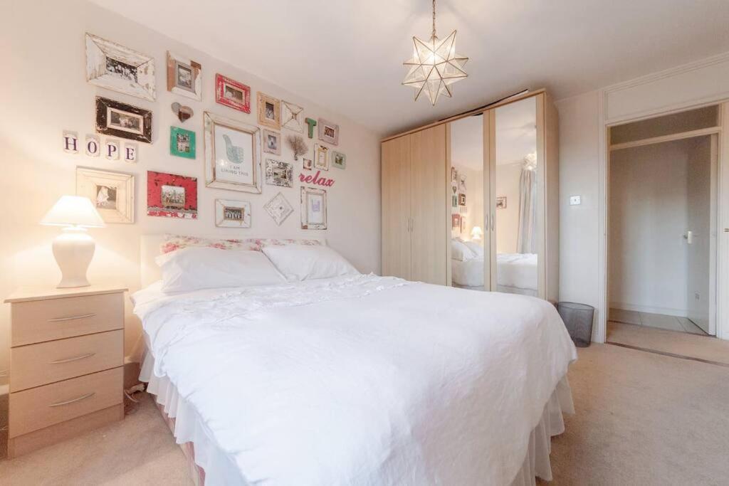 Spacious Two Double Bedroom Flat 런던 외부 사진