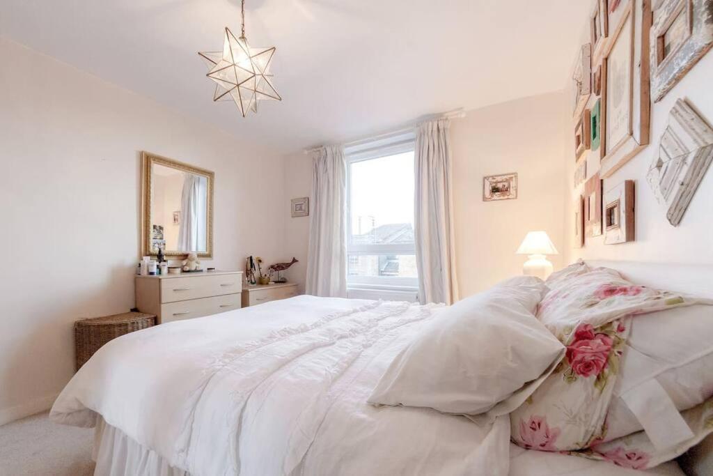 Spacious Two Double Bedroom Flat 런던 외부 사진