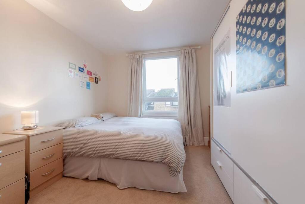 Spacious Two Double Bedroom Flat 런던 외부 사진