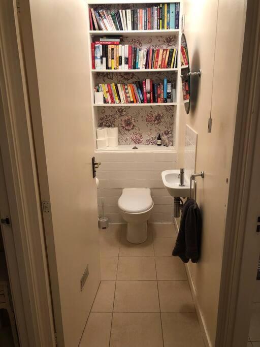 Spacious Two Double Bedroom Flat 런던 외부 사진